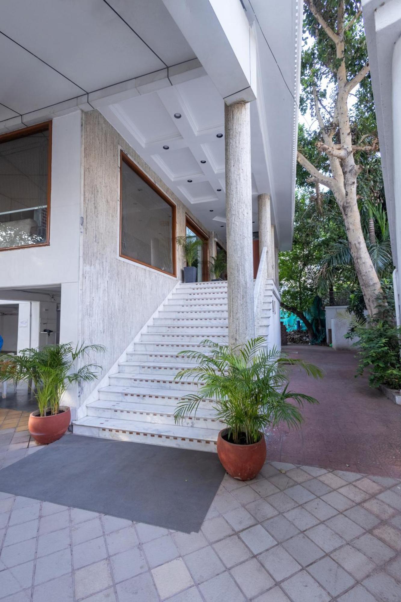 Alba Premier, Vadodara Exterior foto