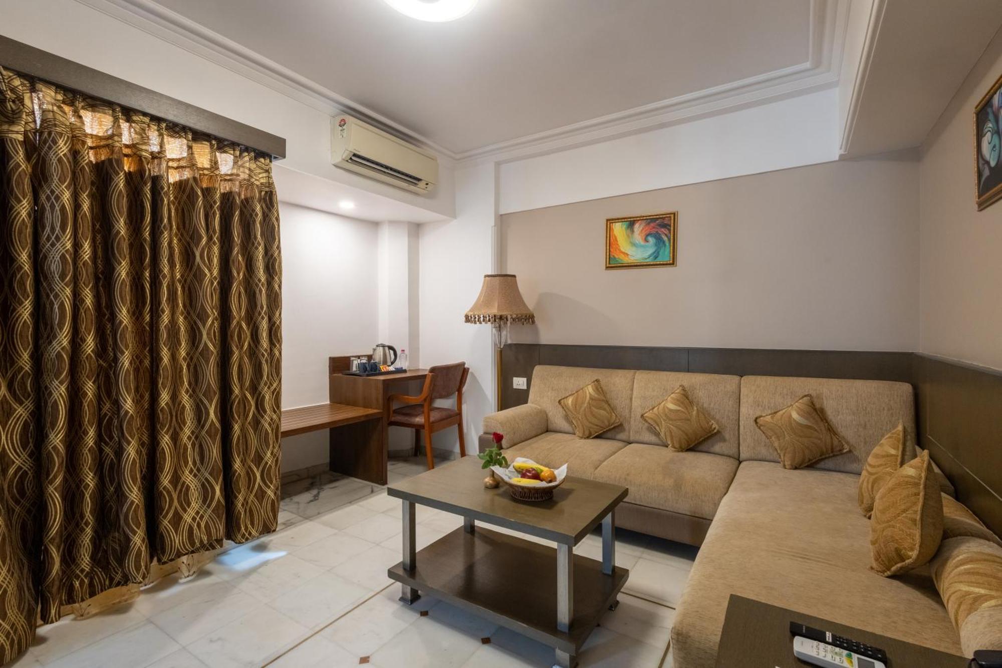 Alba Premier, Vadodara Exterior foto